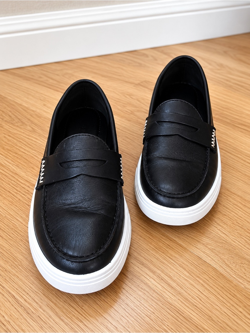 Patina Black Leather Penny Loafer Hybrid Sneakers 8.5